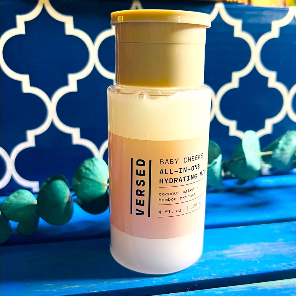 2 Versed - All-in-One Hydrating Milk